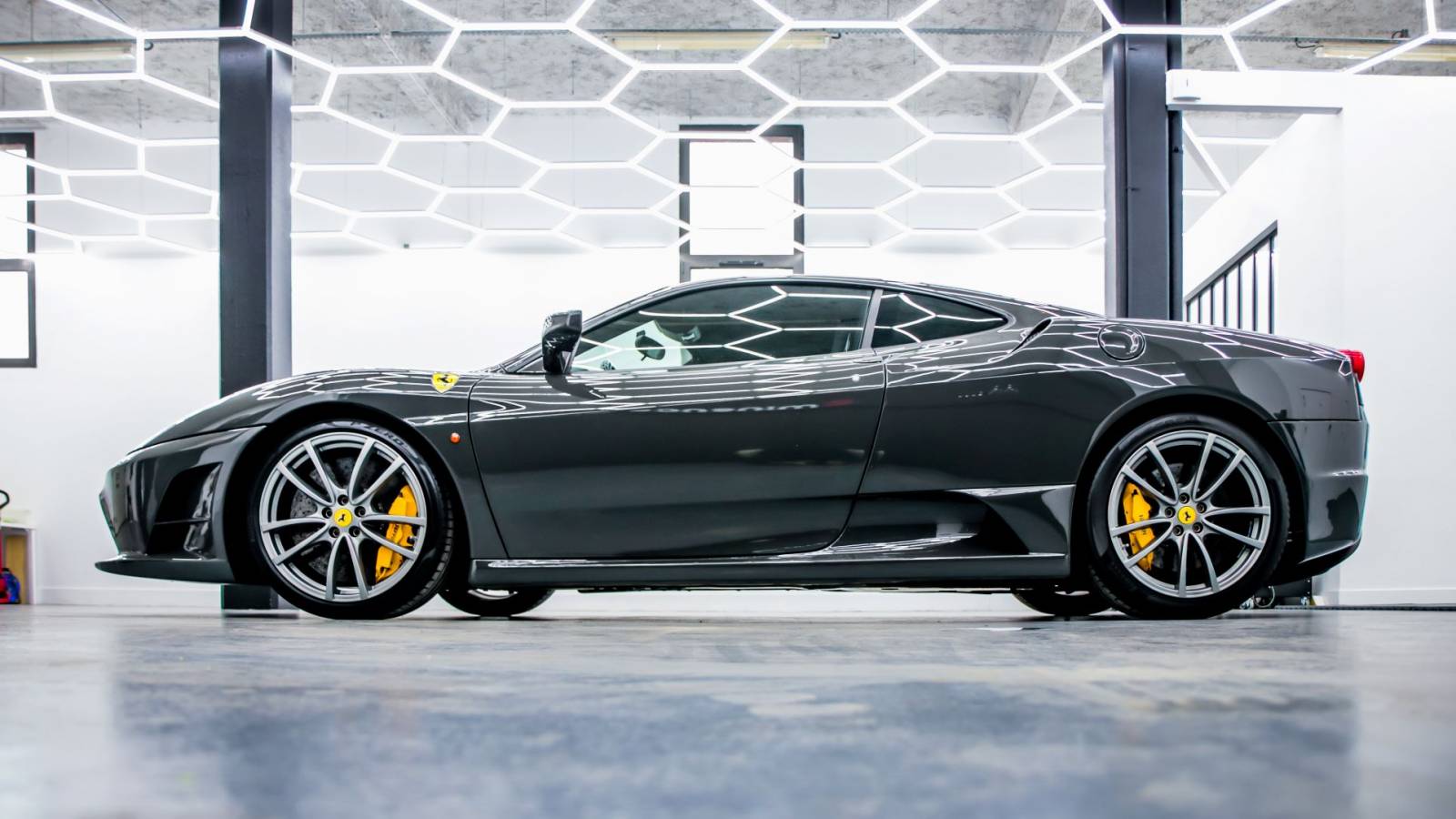 Protection céramique Krytex pour voiture de luxe à Paris Eminence Auto