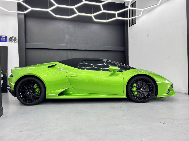 PRESTATION DE COVERING sur véhicule super sport & grand SUV